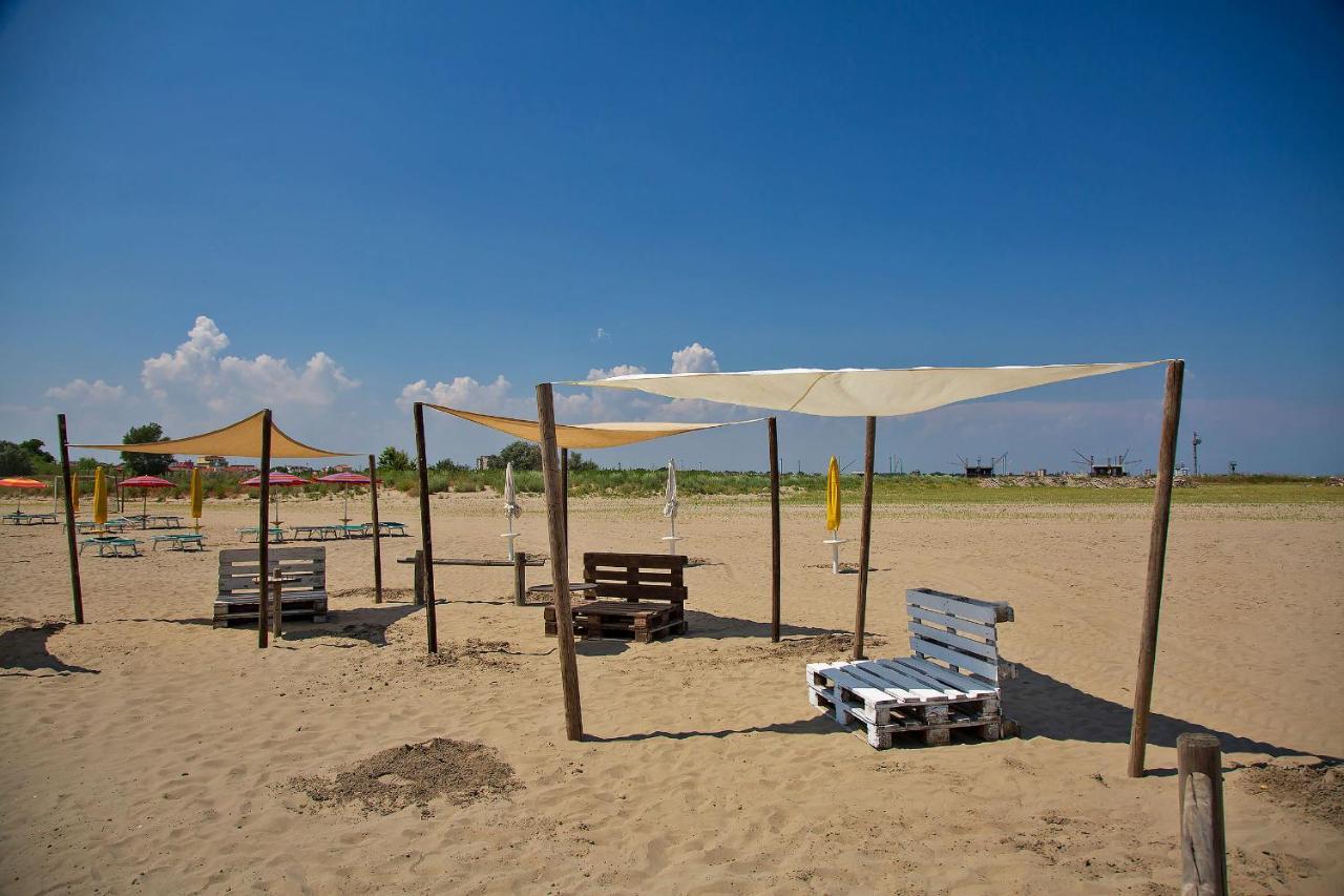 Le Terrazze Apartments Lido di Spina Extérieur photo